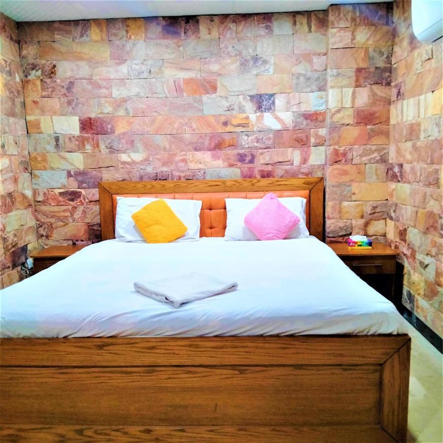 Hotel Vista Inn Dha Rawalpindi Dış mekan fotoğraf