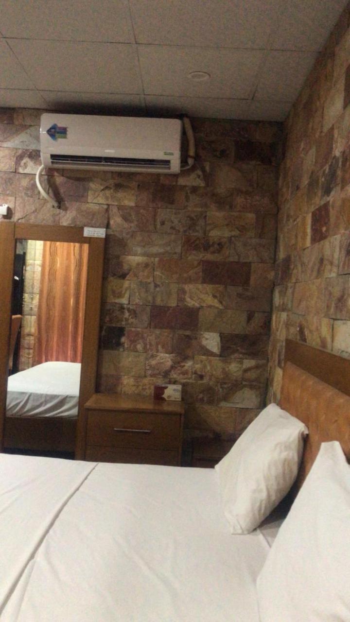 Hotel Vista Inn Dha Rawalpindi Dış mekan fotoğraf