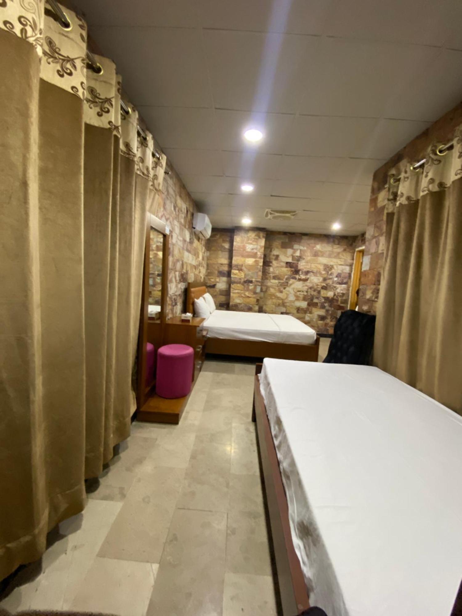 Hotel Vista Inn Dha Rawalpindi Dış mekan fotoğraf