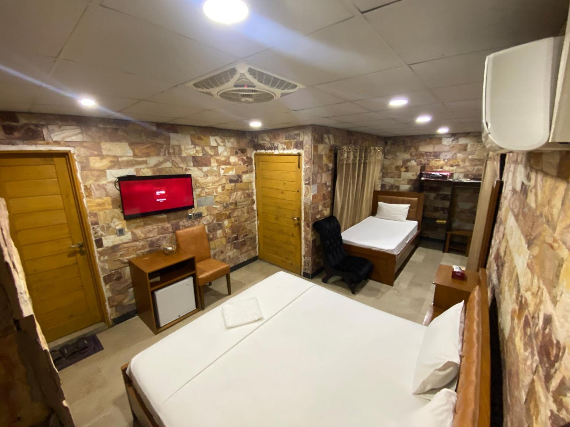 Hotel Vista Inn Dha Rawalpindi Dış mekan fotoğraf